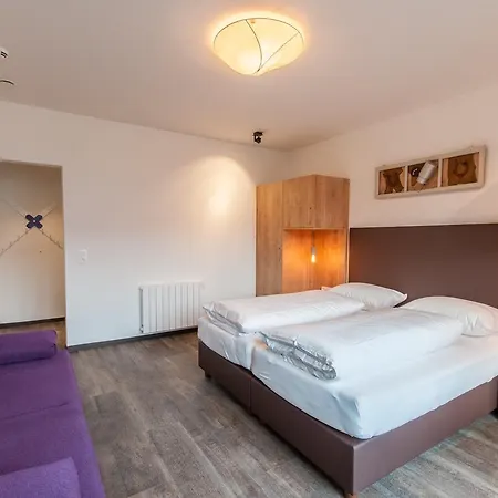 Bed & Breakfast Max Summercard Included 2*