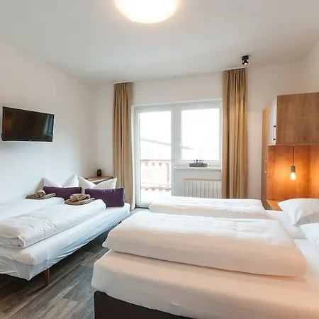 Bed & Breakfast Max Summercard Included 2*
